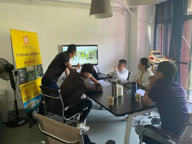 品深设计, 餐饮小生意赚大钱，品深告诉你怎么设计开一家持续赚钱的人气甜品店？